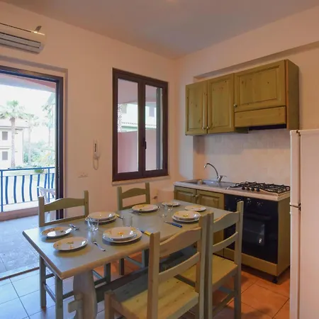 Appartement In With Swimming Pool Borgia